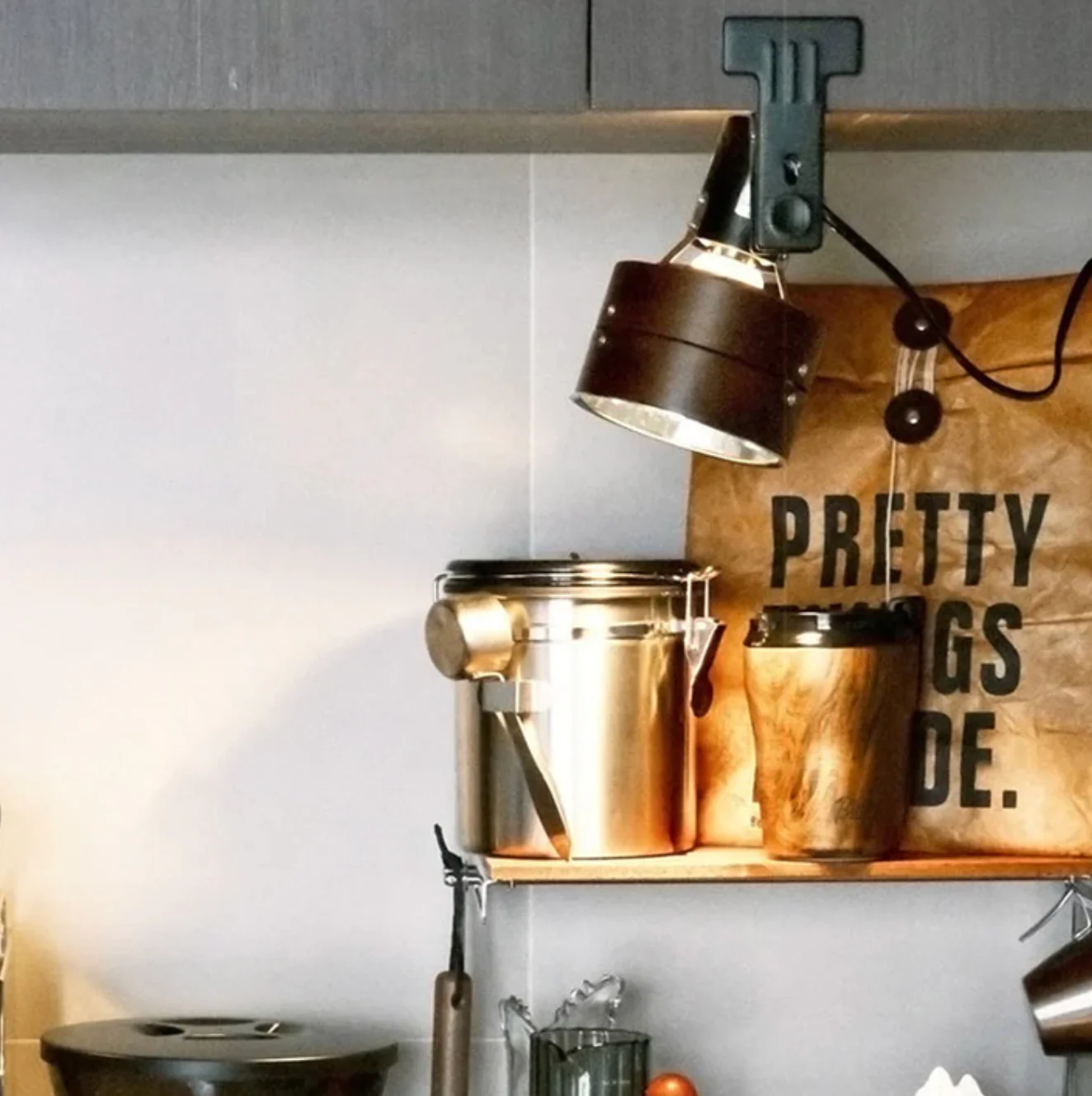 Adjustable Clip Lamp Retro Wooden Metal Desk Spotlight - Image 6