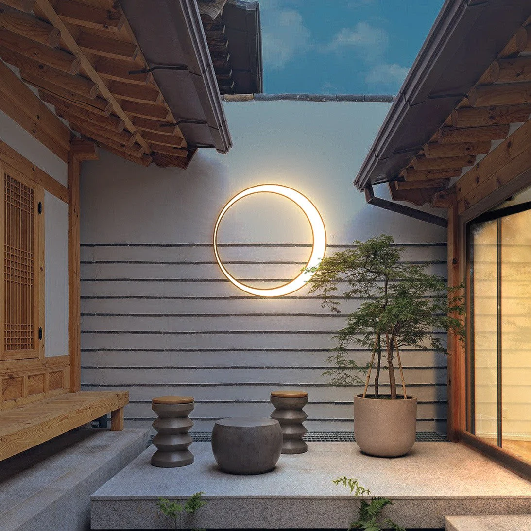 Circular Outdoor Wall Lamp With Ring Shaped Light Frame