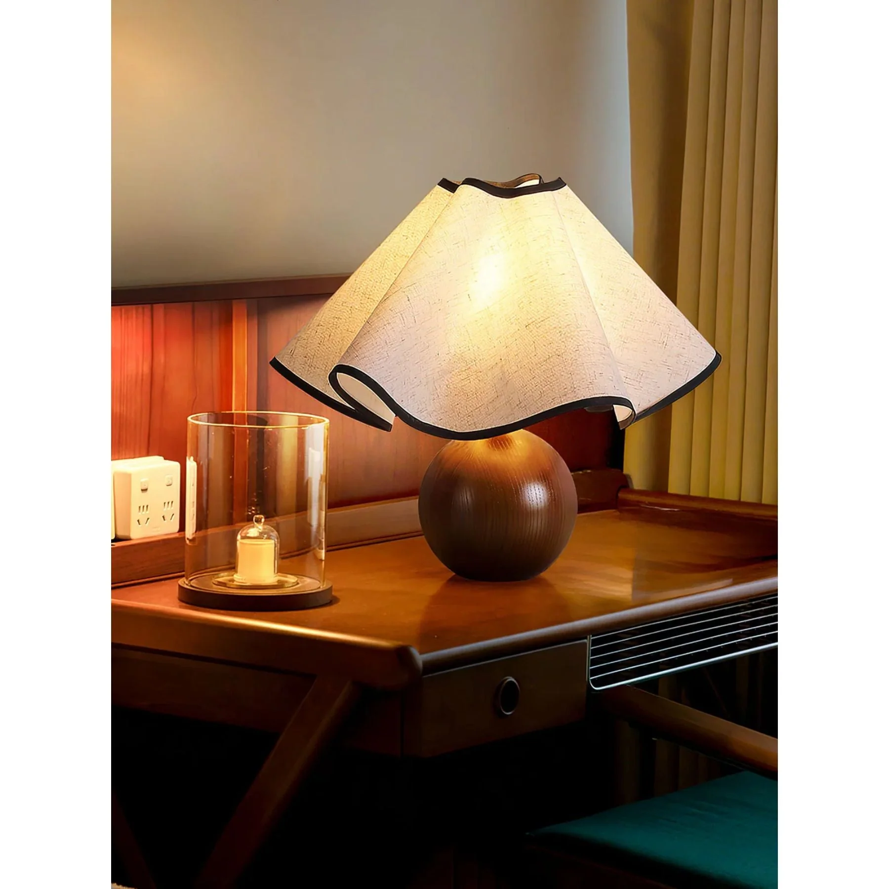 Elegant Wave Shade Table Lamp - Image 10