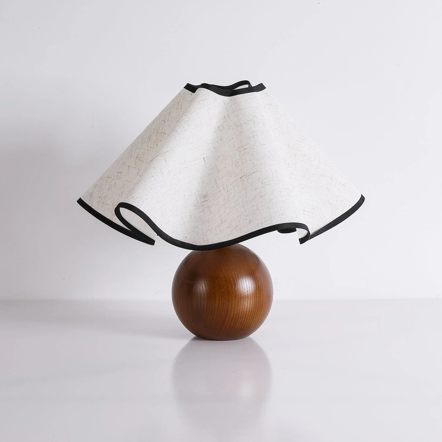 Elegant Wave Shade Table Lamp - Image 14