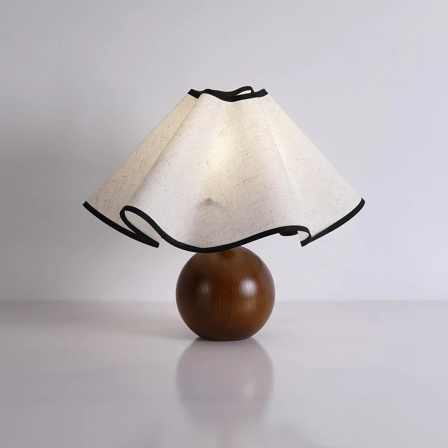 Elegant Wave Shade Table Lamp - Image 16
