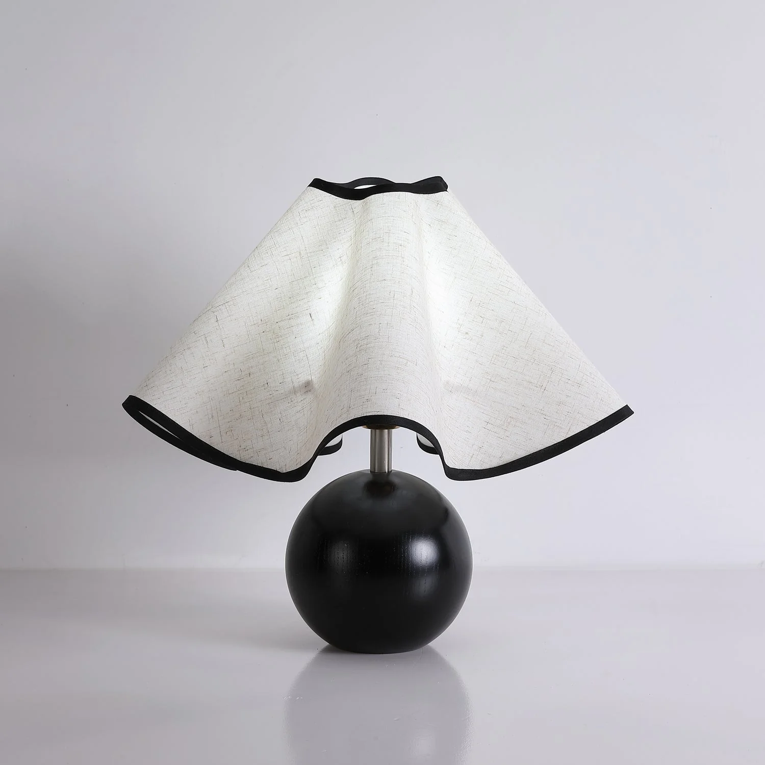 Elegant Wave Shade Table Lamp - Image 20