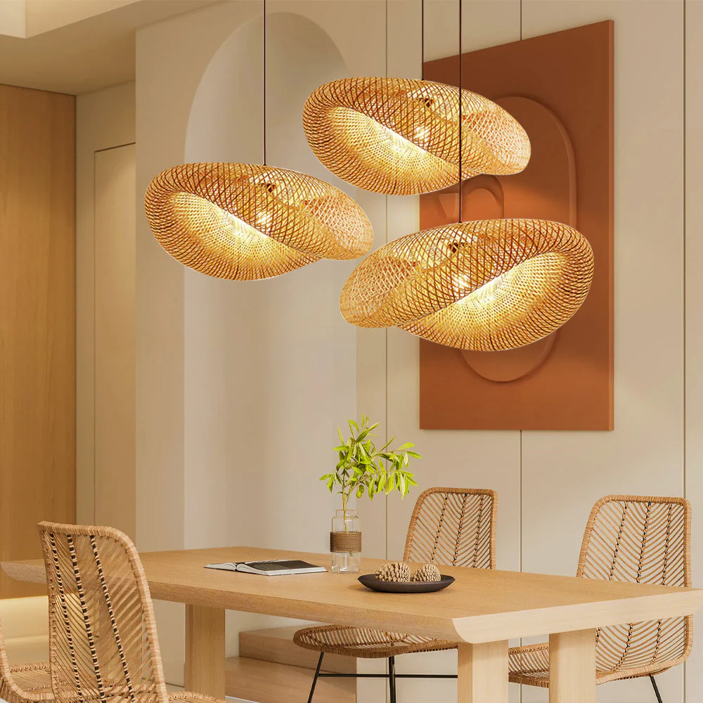Hanging lamp with twisted woven bamboo structure - Image 4