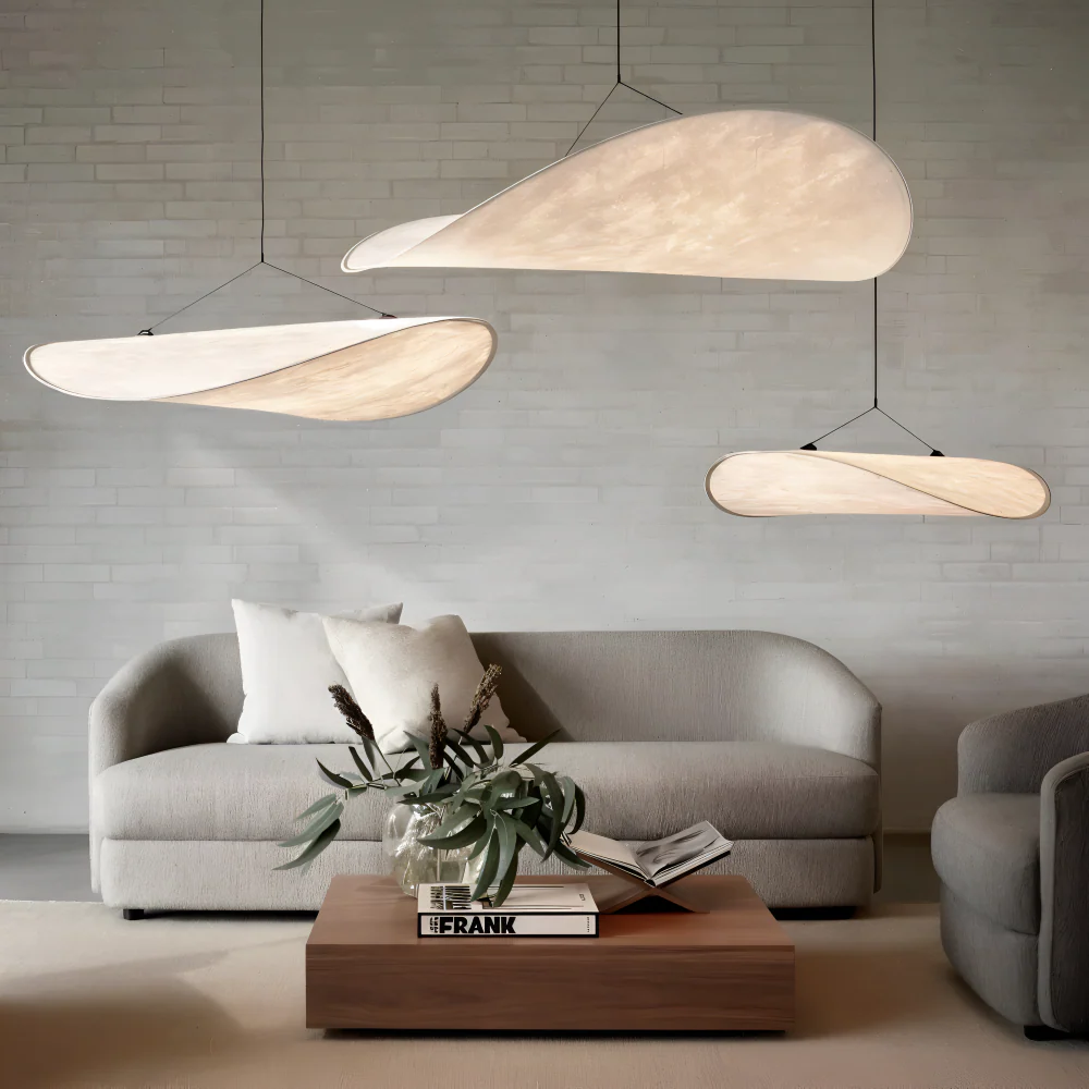 Hanging LED ceiling lamp with wave shaped panel - Image 4