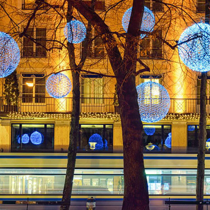 Hanging LED Sphere Lights with Metal Wire Ball Design - Image 4