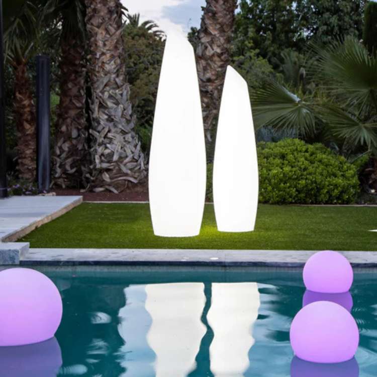 Illuminated Spherical Outdoor Garden Lights with Round Diffused Glow - Image 4