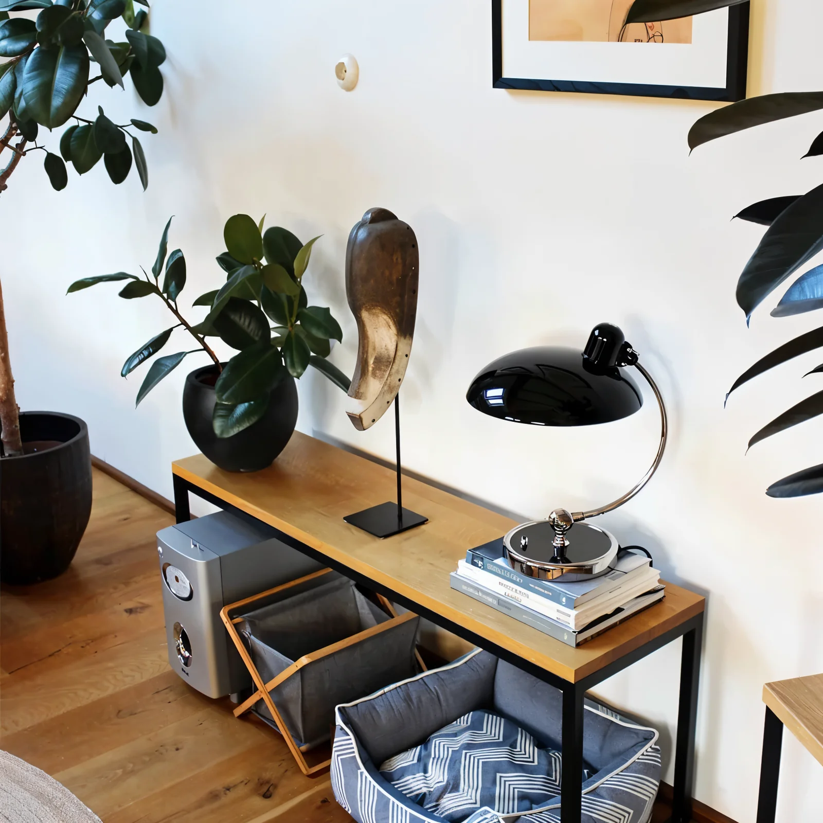 Metal desk lamp with adjustable dome shade - Image 5
