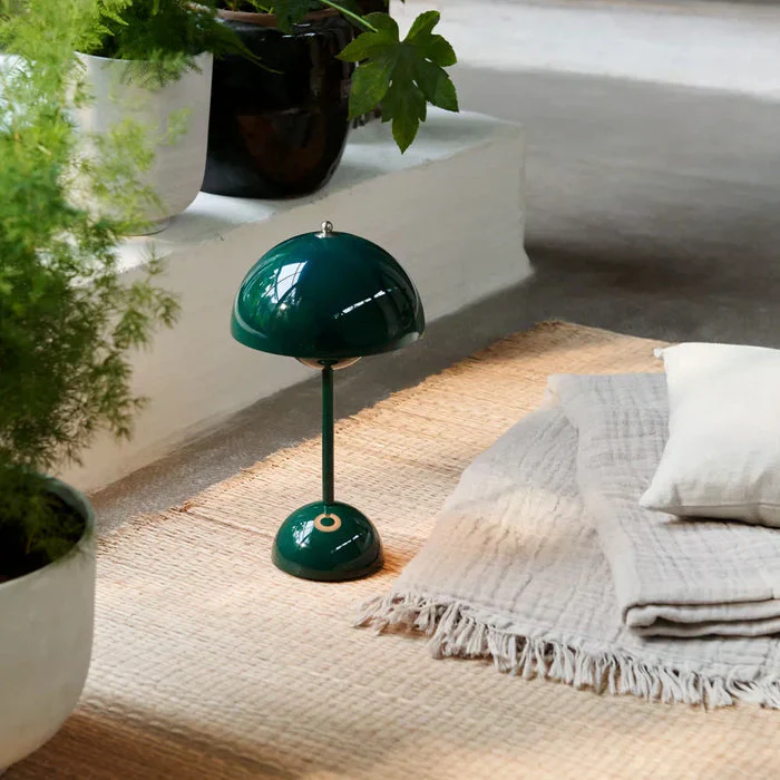 Minimalist Wireless Table Lamp - Image 7