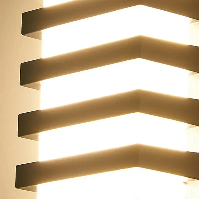 Outdoor Wall Light With Rectangular Black Aluminium Housing - Image 7