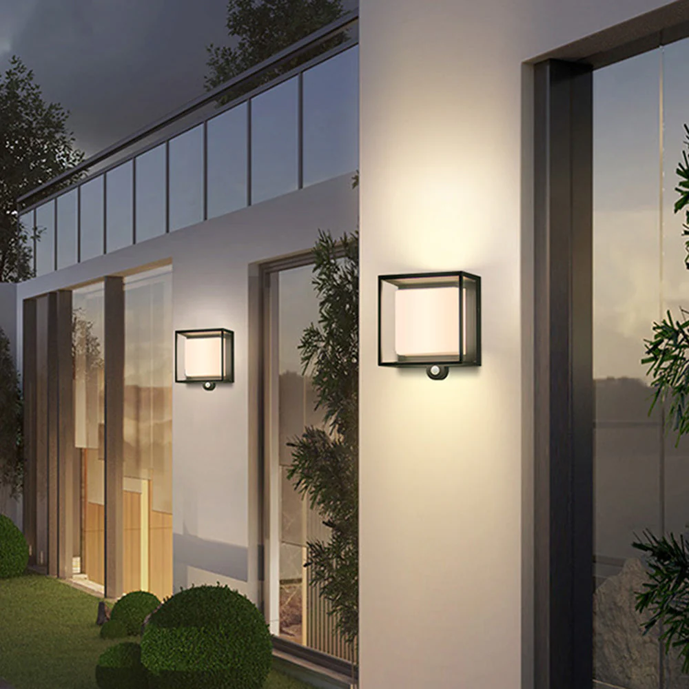 Outdoor Wall Light With Square Black Frame And Motion Sensor - Image 3