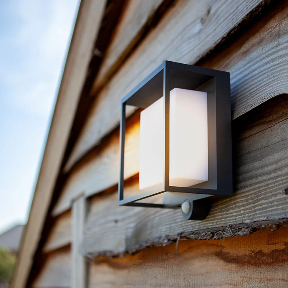 Outdoor Wall Light With Square Black Frame And Motion Sensor - Image 5