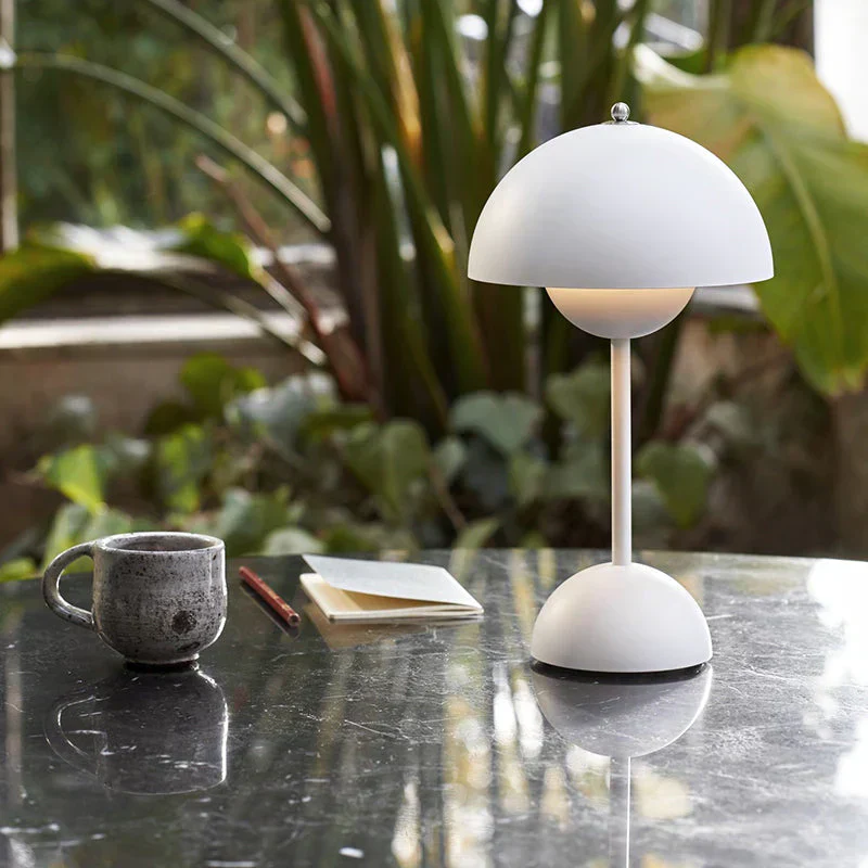 Retro Mushroom Table Lamp - Image 2