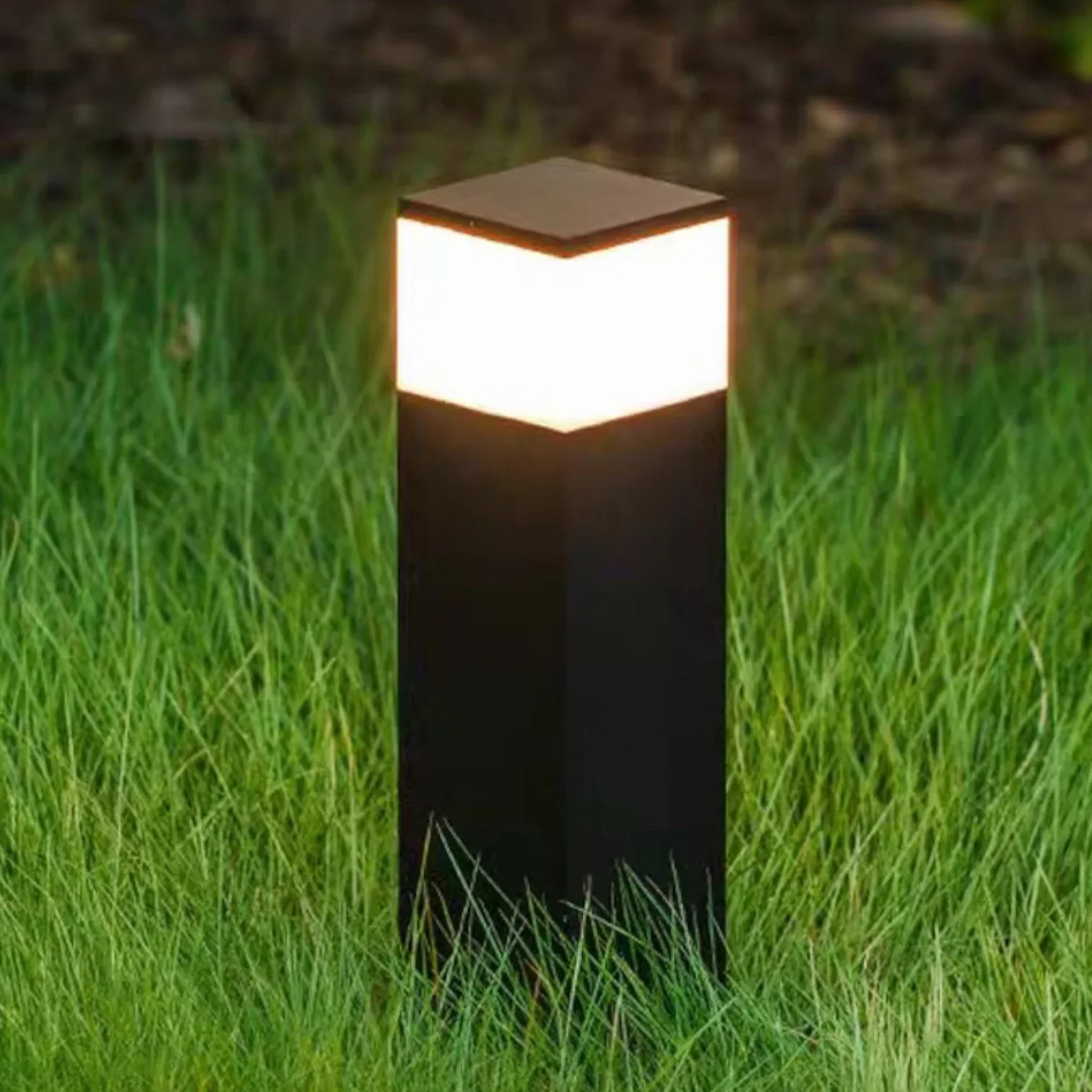Solar Garden Bollard Light With Rectangular Black Post Design - Image 2