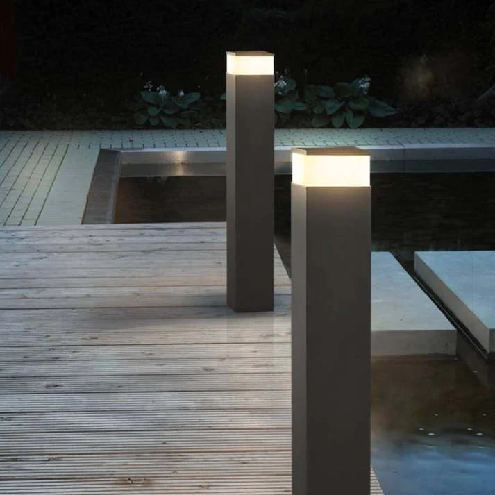 Solar Garden Bollard Light With Rectangular Black Post Design - Image 3