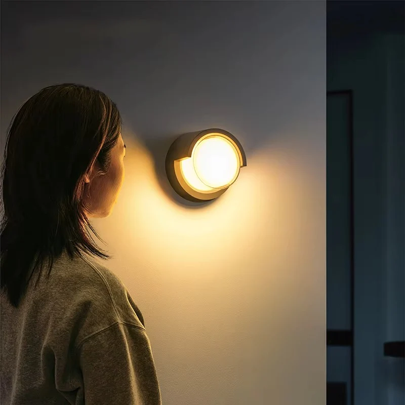 Solar Motion Sensor Wall Lamp Outdoor Lighting - Image 5