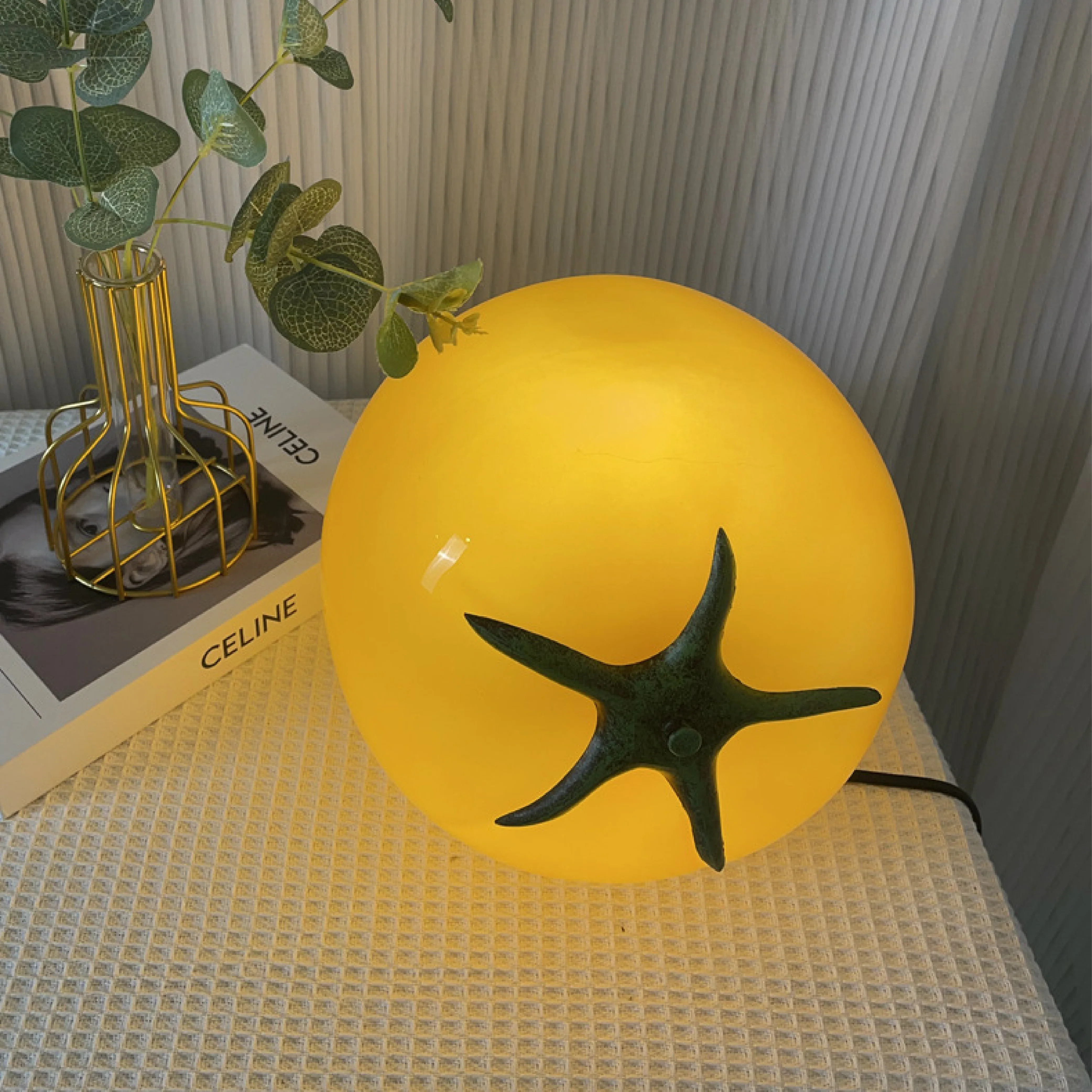 Tomato-Shaped Table Lamp - Image 7